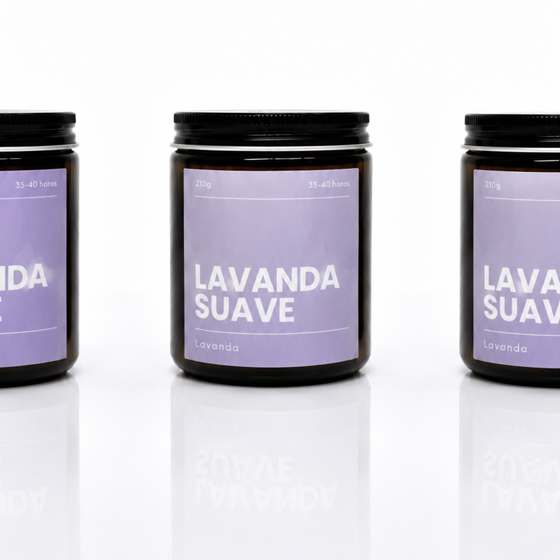 Vela artesanal cera de soja y fragancias de grasse, sin tóxicos, natural, aroma a lavanda, presentada en caja de madera, perfecta para aromatizar tu hogar y para regalar