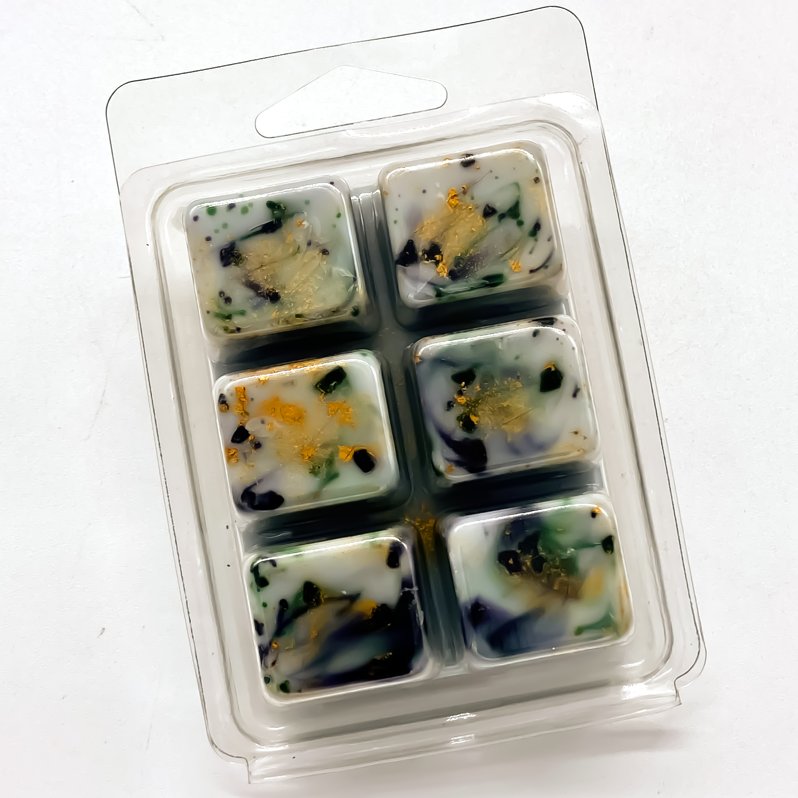 Detalle del acabado de los Wax Melts de Pinocho con aroma a cuero y madera