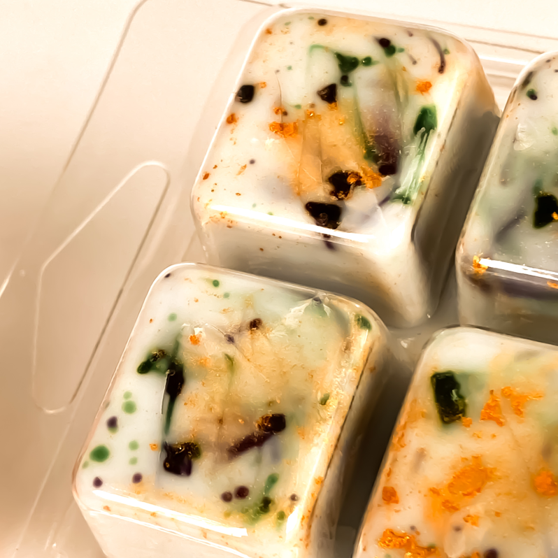 Detalle del acabado de los Wax Melts de Pinocho con aroma a cuero y madera