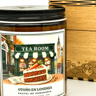 Etiqueta ilustrada de la vela Otoño en Londres, inspirada en una tea room, con aroma a carrot cake