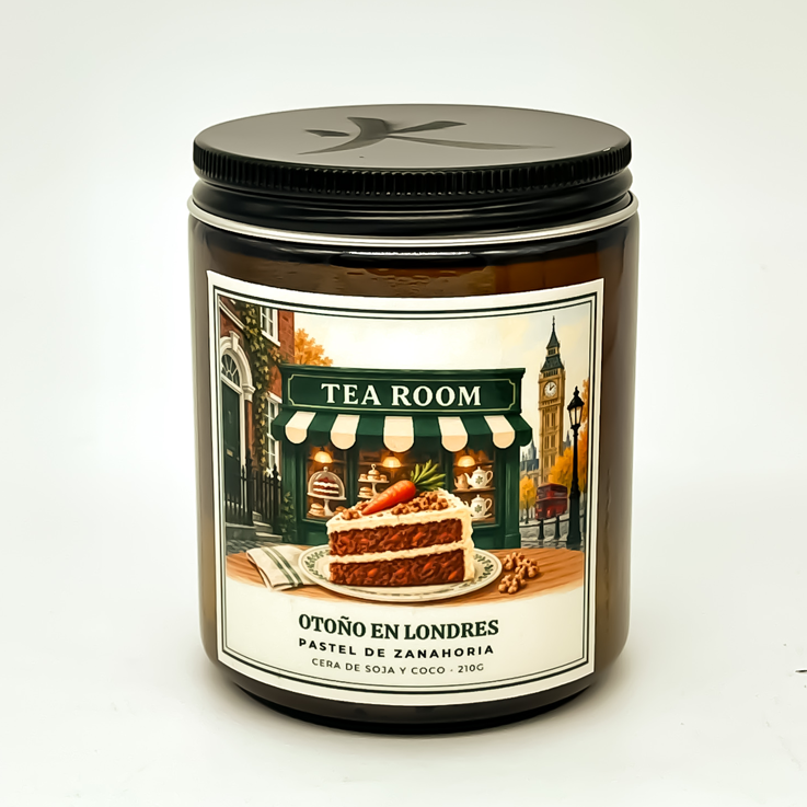 Vela otoño en Londres, elaborada de forma artesanal con cera de soja y coco, y fragancias de grasse. Aroma a pastel de zanahorias