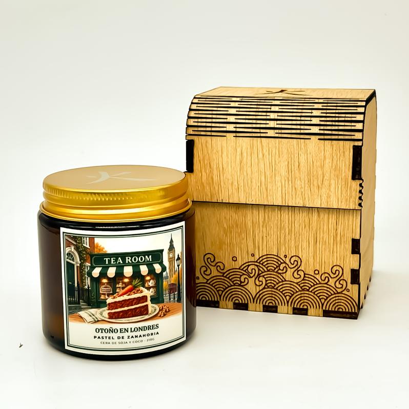 Vela otoño en Londres con aroma a carrot cake presentada en su caja de madera reutilizable, perfecta para regalar esta navidad